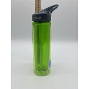 CamelBak Water Bottle Tumbler 20oz Green Eddy Vacuum Insulated BPA Free